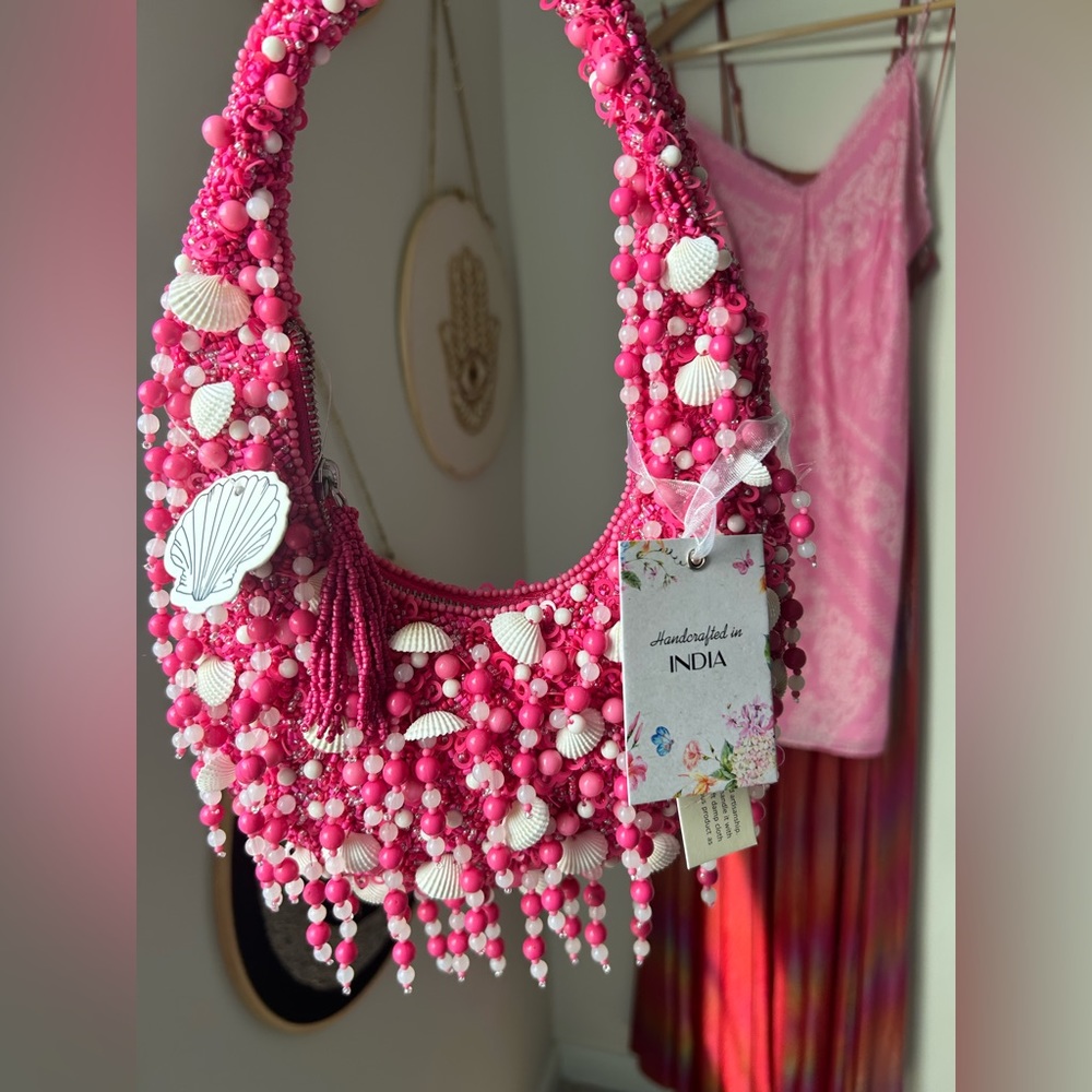 Viral beaded pink shell fringe shoulder bag - Picture 3 of 7